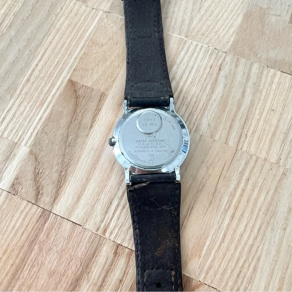 Vintage Timex silver tone brown leather watch NEW BATTERY